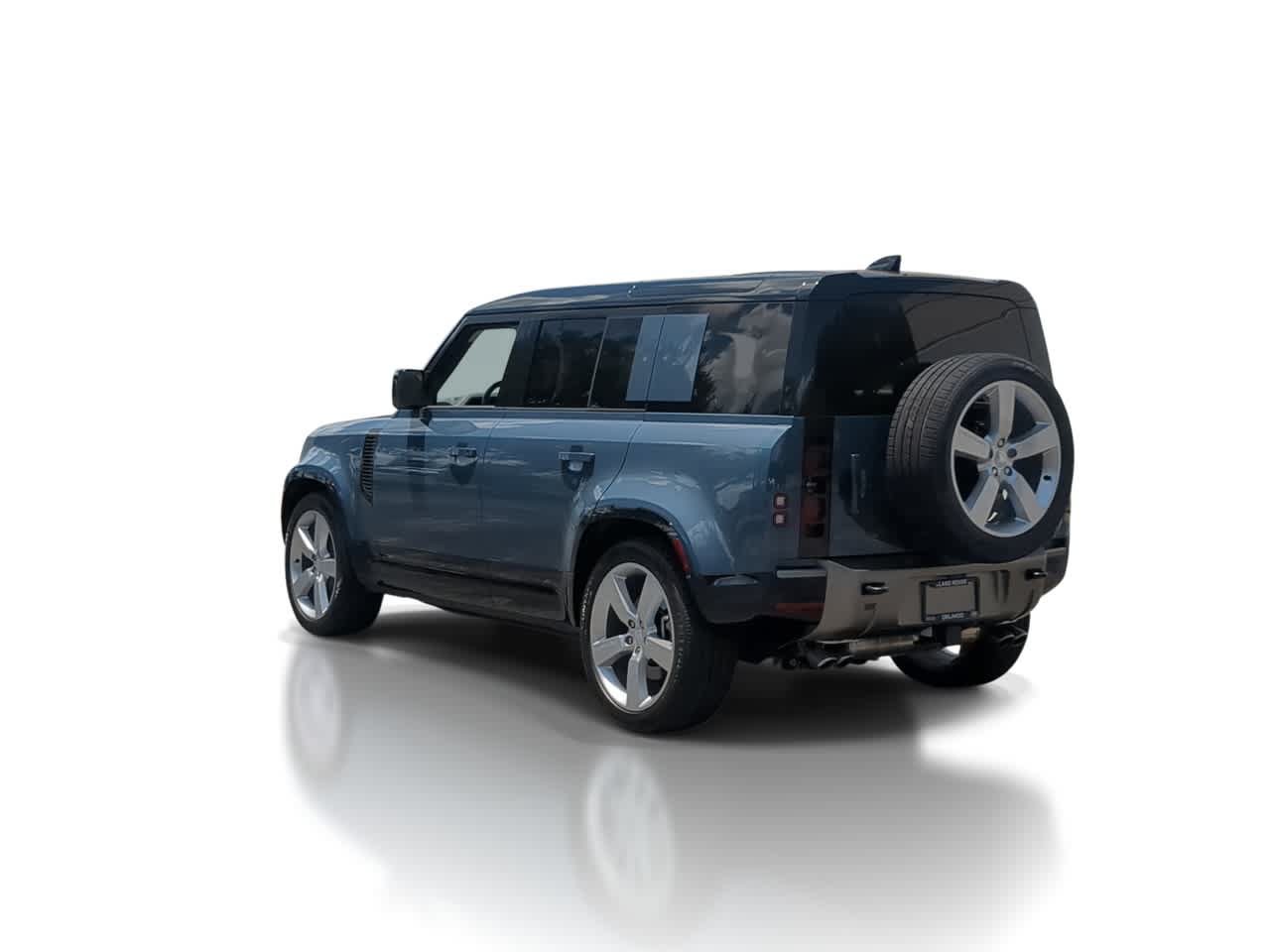 Certified 2025 Land Rover Defender 110 X-Dynamic SE AWD/4WD image 6