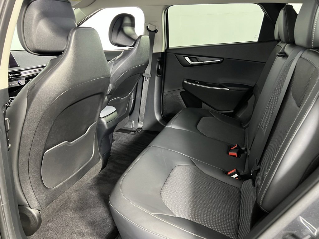 Used 2024 Kia EV6 Light image 27