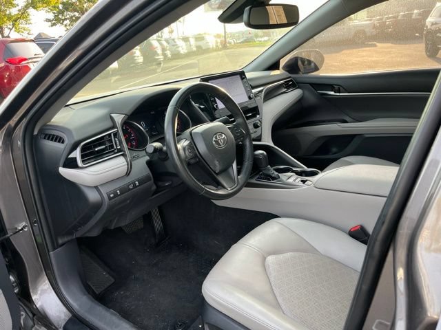 Used 2022 Toyota Camry XSE FWD image 6