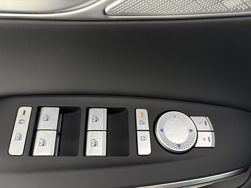 New 2026 Genesis GV70 2.5T AWD/4WD image 15