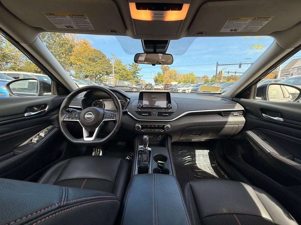 Used 2022 Nissan Altima 2.5 SR image 17