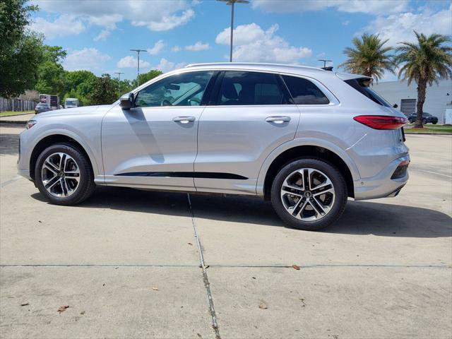 Certified 2025 Audi Q5 Premium w/ Convenience Package AWD/4WD image 5