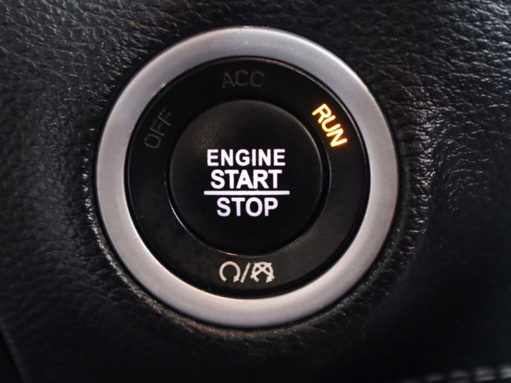 Used 2023 Dodge Challenger SXT RWD image 22