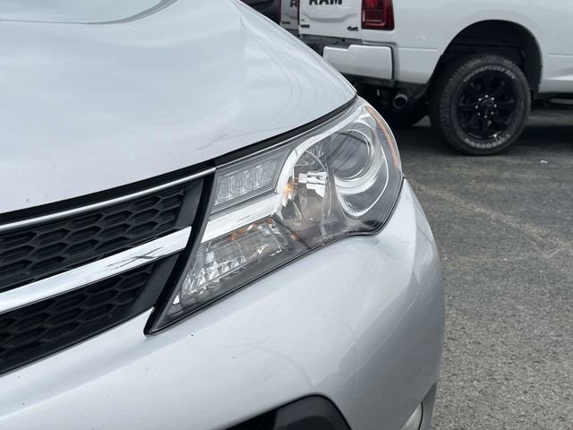 Used 2015 Toyota RAV4 XLE image 9