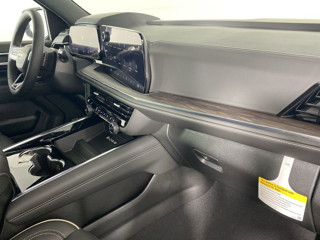 New 2025 Chevrolet Suburban Premier image 30