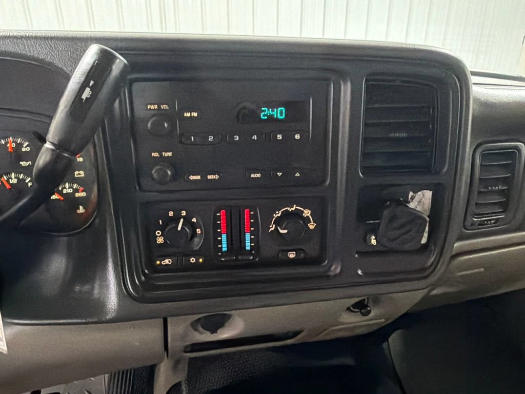 Used 2004 Chevrolet Tahoe 4WD w/ Skid Plate Package image 24