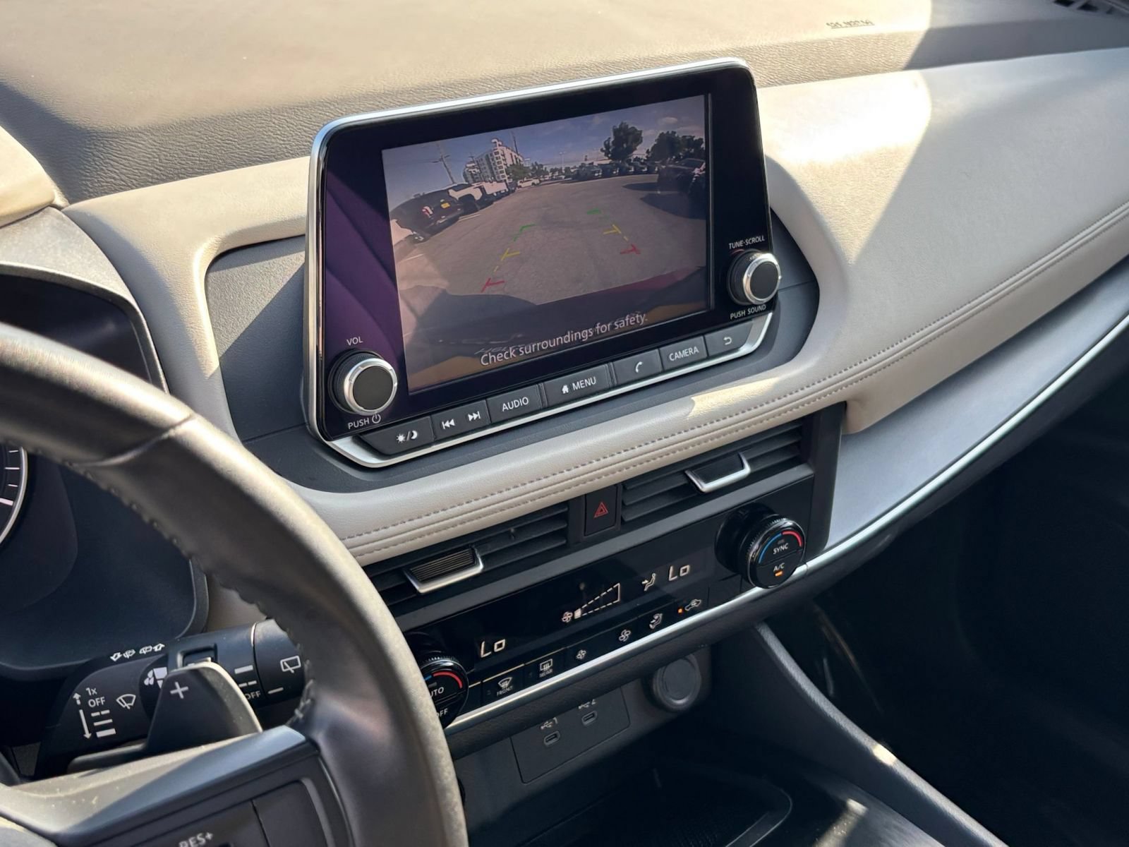 Used 2025 Nissan Rogue SV AWD/4WD image 25
