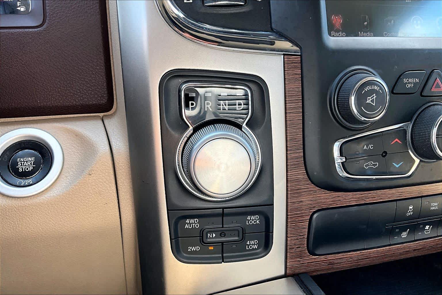 Used 2017 RAM 1500 Laramie w/ Convenience Group AWD/4WD image 31
