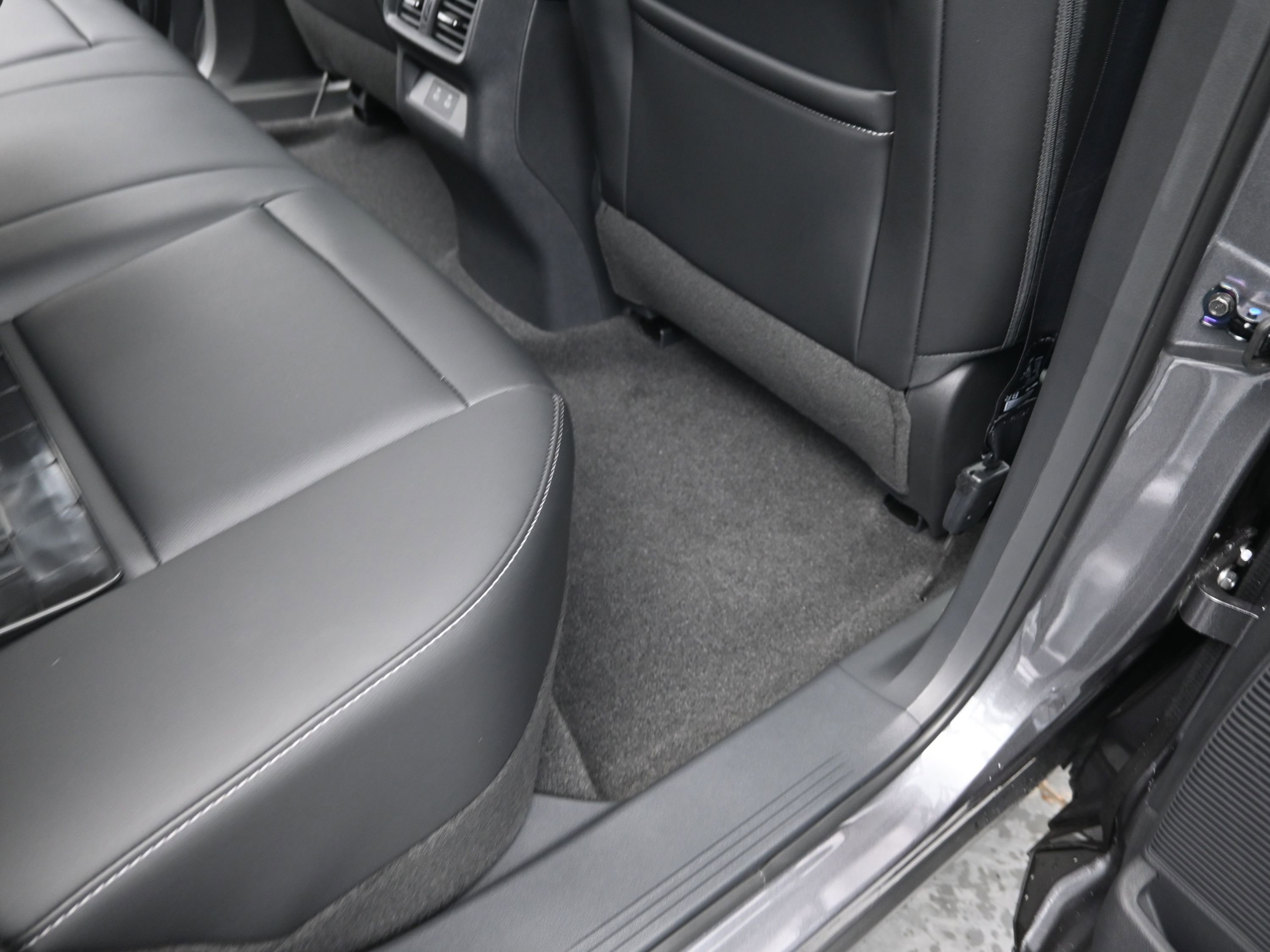 New 2025 Nissan Murano SV w/ Cargo Package image 18