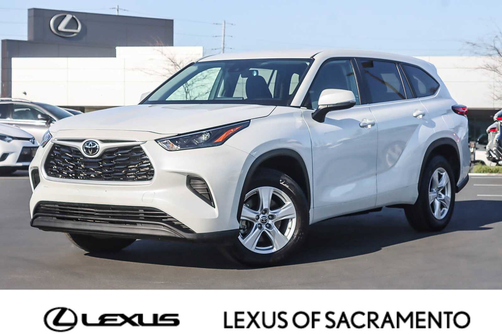 Used 2023 Toyota Highlander L image 1