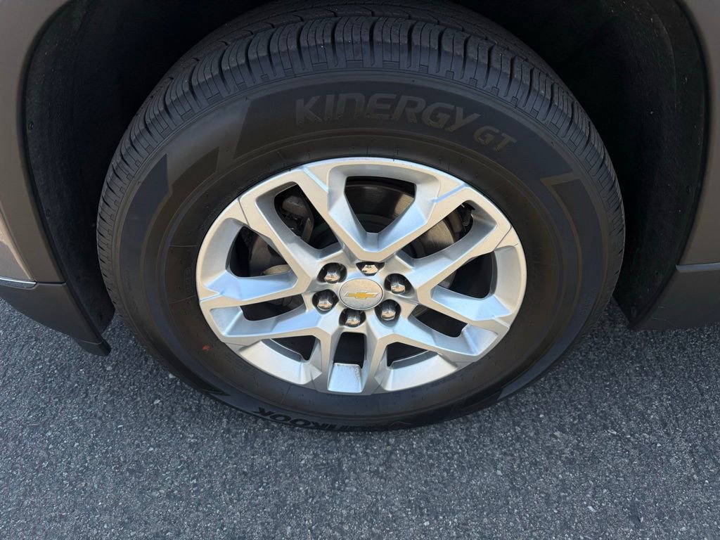 Used 2019 Chevrolet Traverse LT image 8