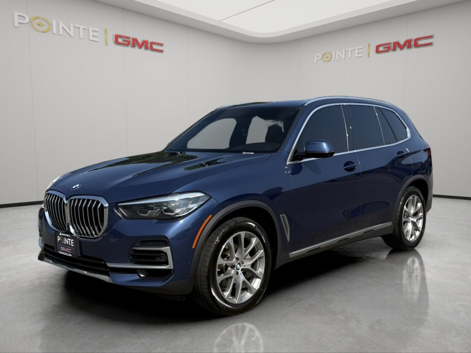 Used 2022 BMW X5 xDrive40i AWD/4WD image 2