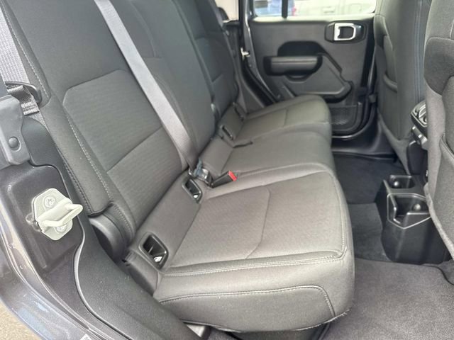 Used 2023 Jeep Gladiator Sport AWD/4WD image 12