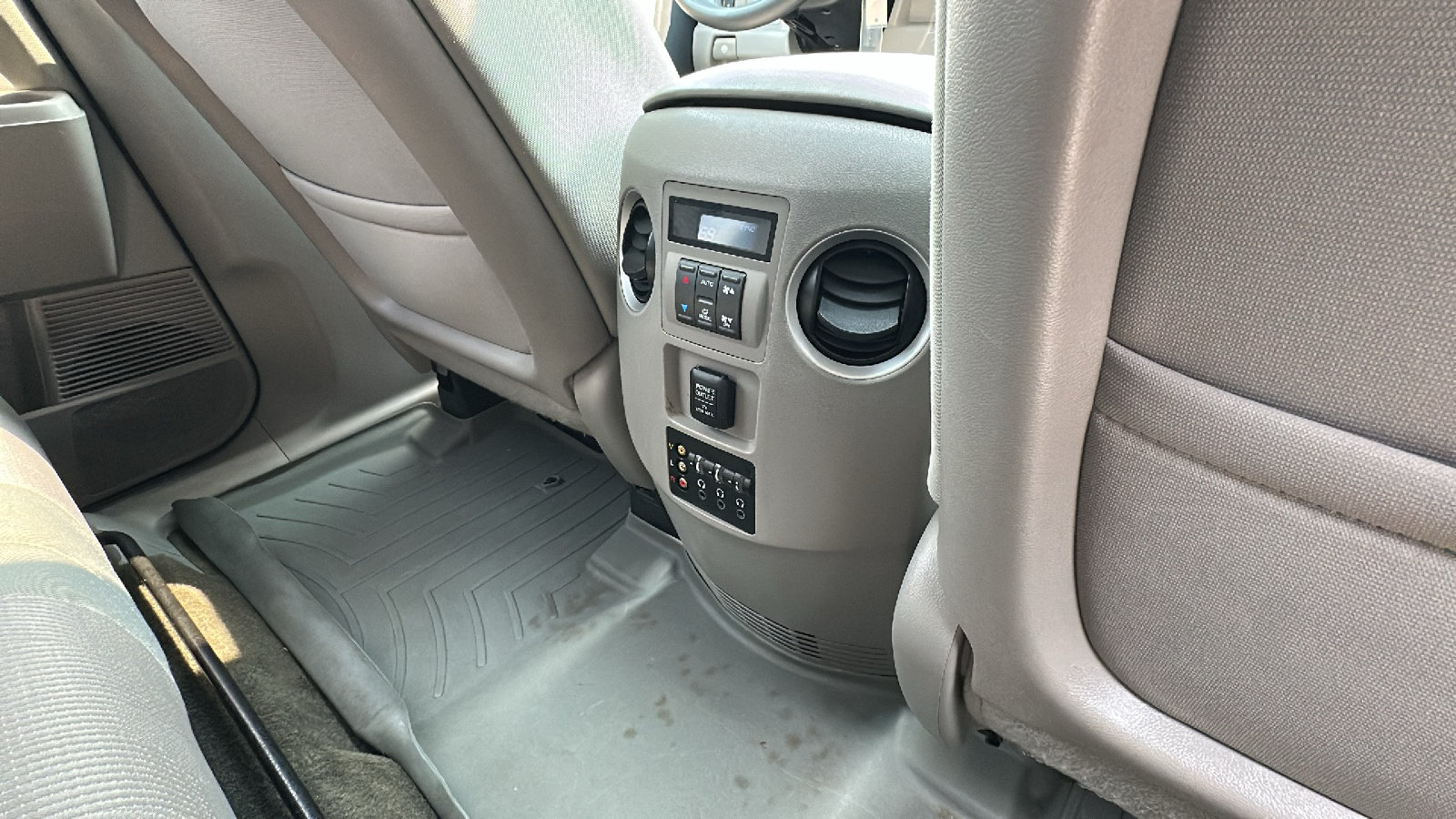 Used 2015 Honda Pilot SE image 28