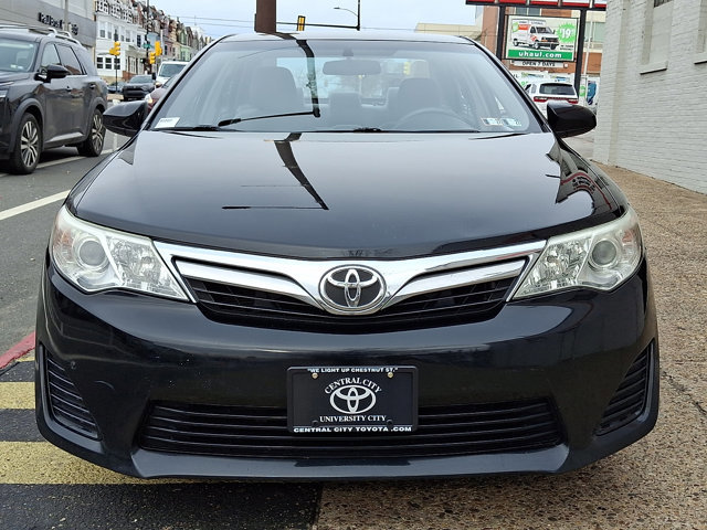 Used 2014 Toyota Camry LE FWD video 2