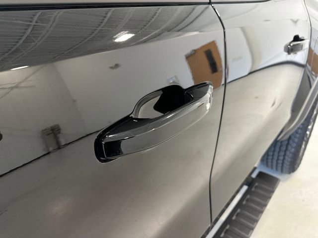 Used 2025 GMC Canyon AT4 w/ AT4 Premium Package image 18