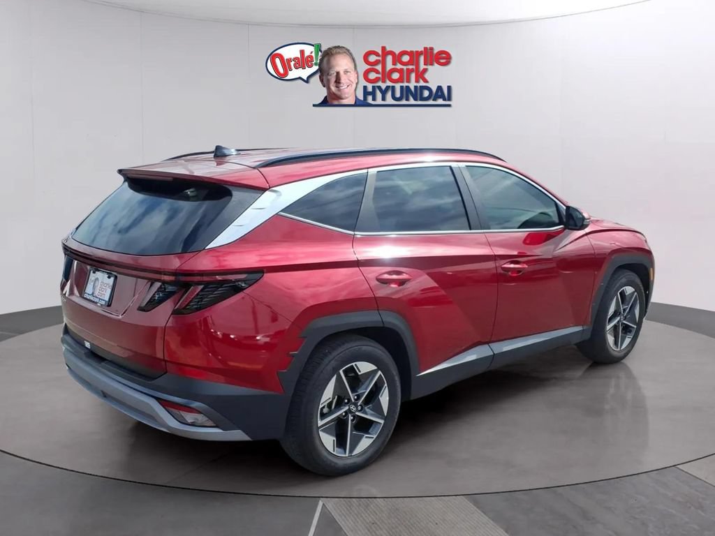 Used 2025 Hyundai Tucson SEL FWD image 5