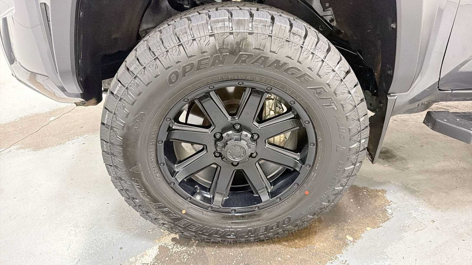 Used 2024 Toyota Tacoma TRD Off-Road w/ TRD Off Road Premium Package AWD/4WD image 10