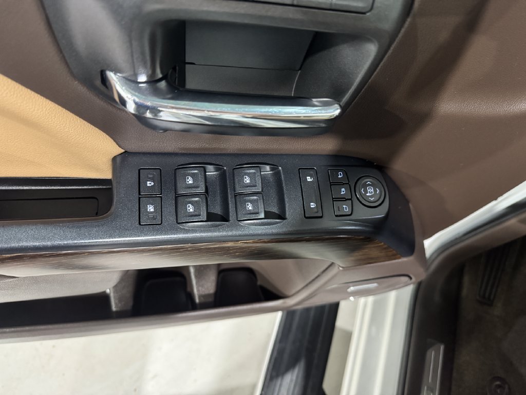 Used 2018 GMC Sierra 1500 Denali w/ Denali Ultimate Package AWD/4WD image 17