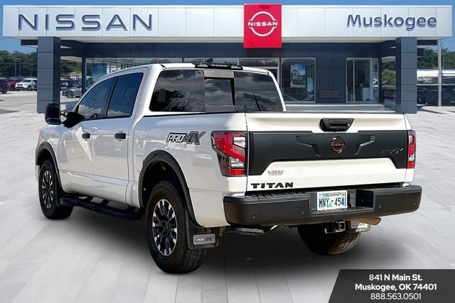 Used 2023 Nissan Titan PRO-4X w/ Pro-4x Convenience Package AWD/4WD image 4