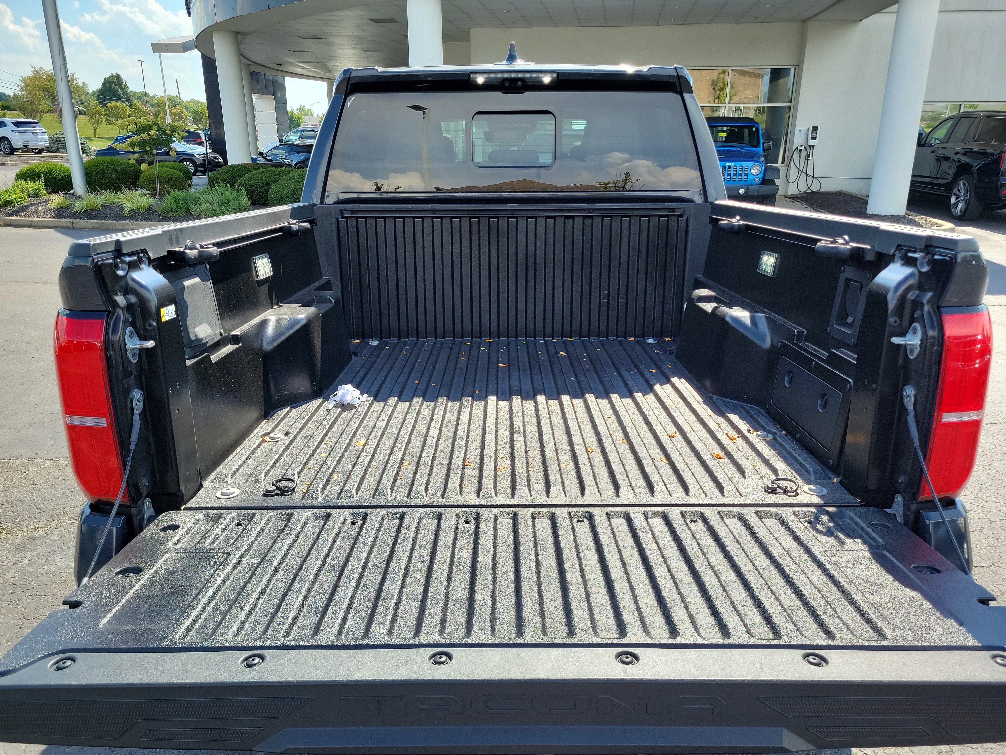 Used 2024 Toyota Tacoma Limited w/ Limited Package (LT) AWD/4WD image 7