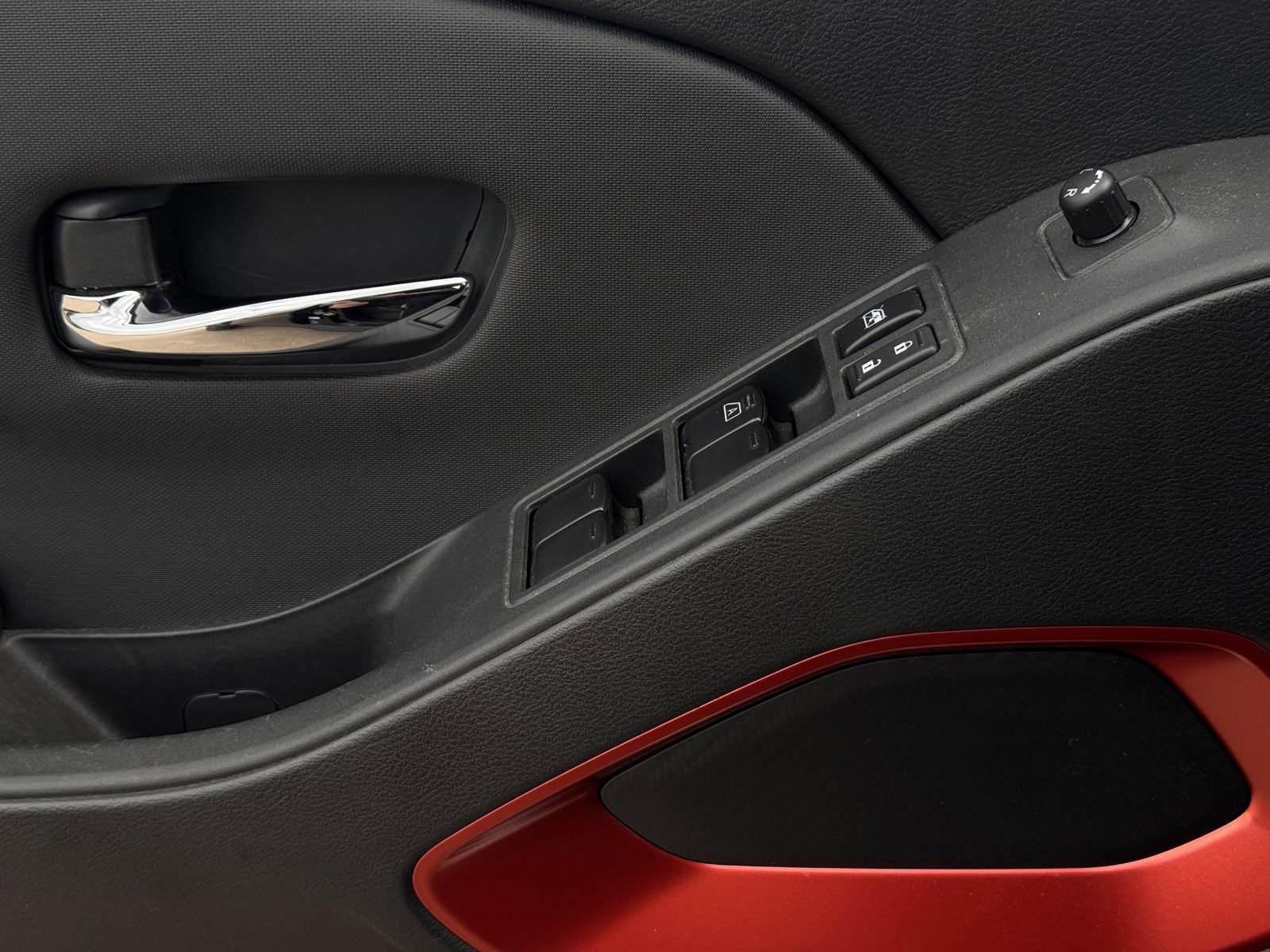 Used 2024 Nissan Frontier PRO-4X w/ Pro Convenience Package image 25