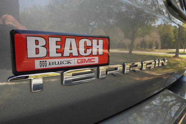 Used 2024 GMC Terrain SLT image 42