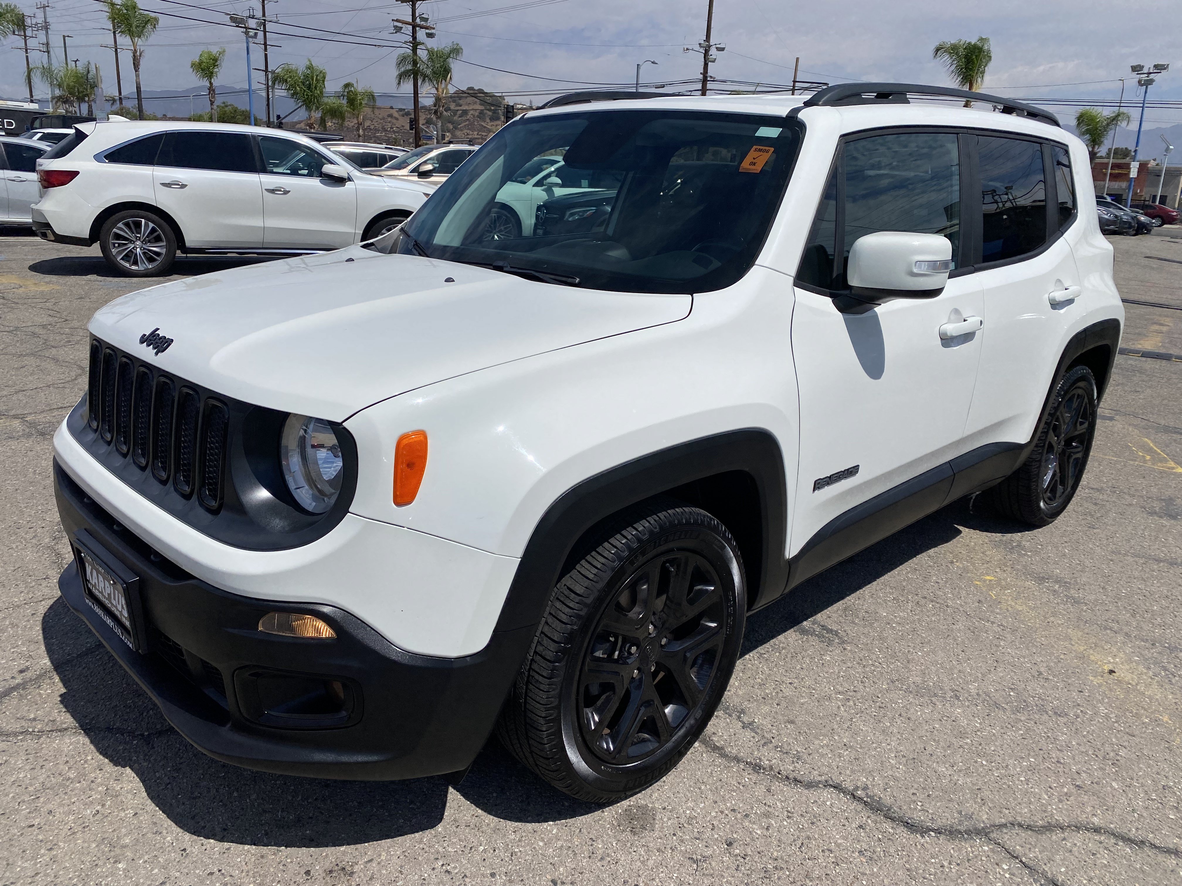 Used 2018 Jeep Renegade Altitude w/ UConnect 8.4 Nav Group FWD image 2