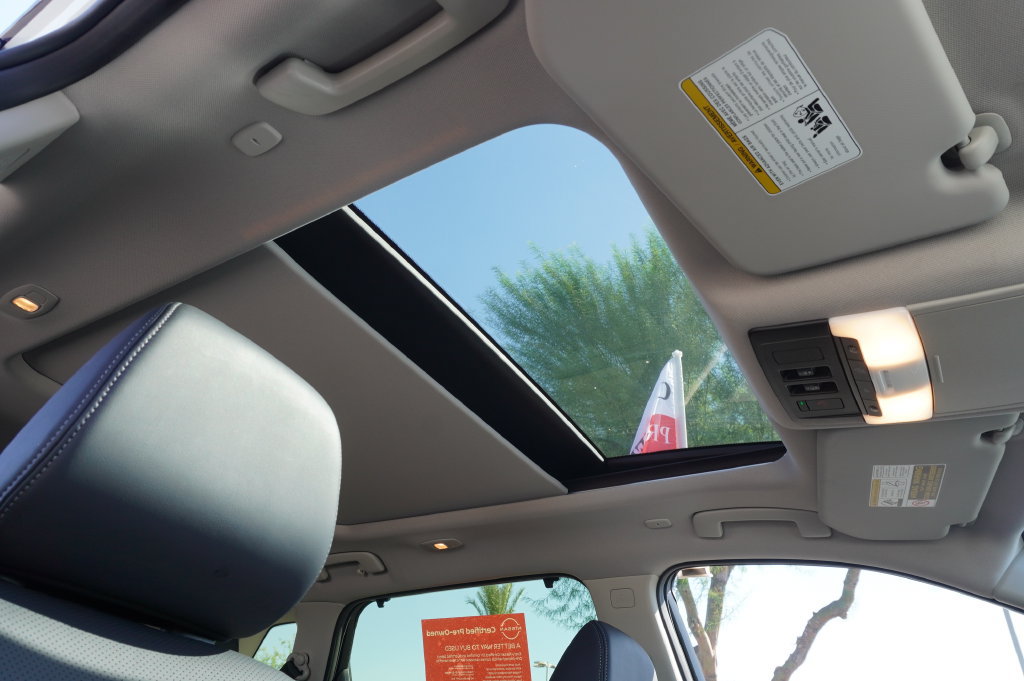 Certified 2024 Nissan Rogue Platinum w/ Platinum Premium Package FWD image 13