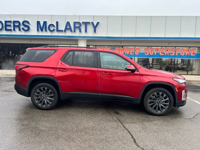 Used 2023 Chevrolet Traverse RS image 3