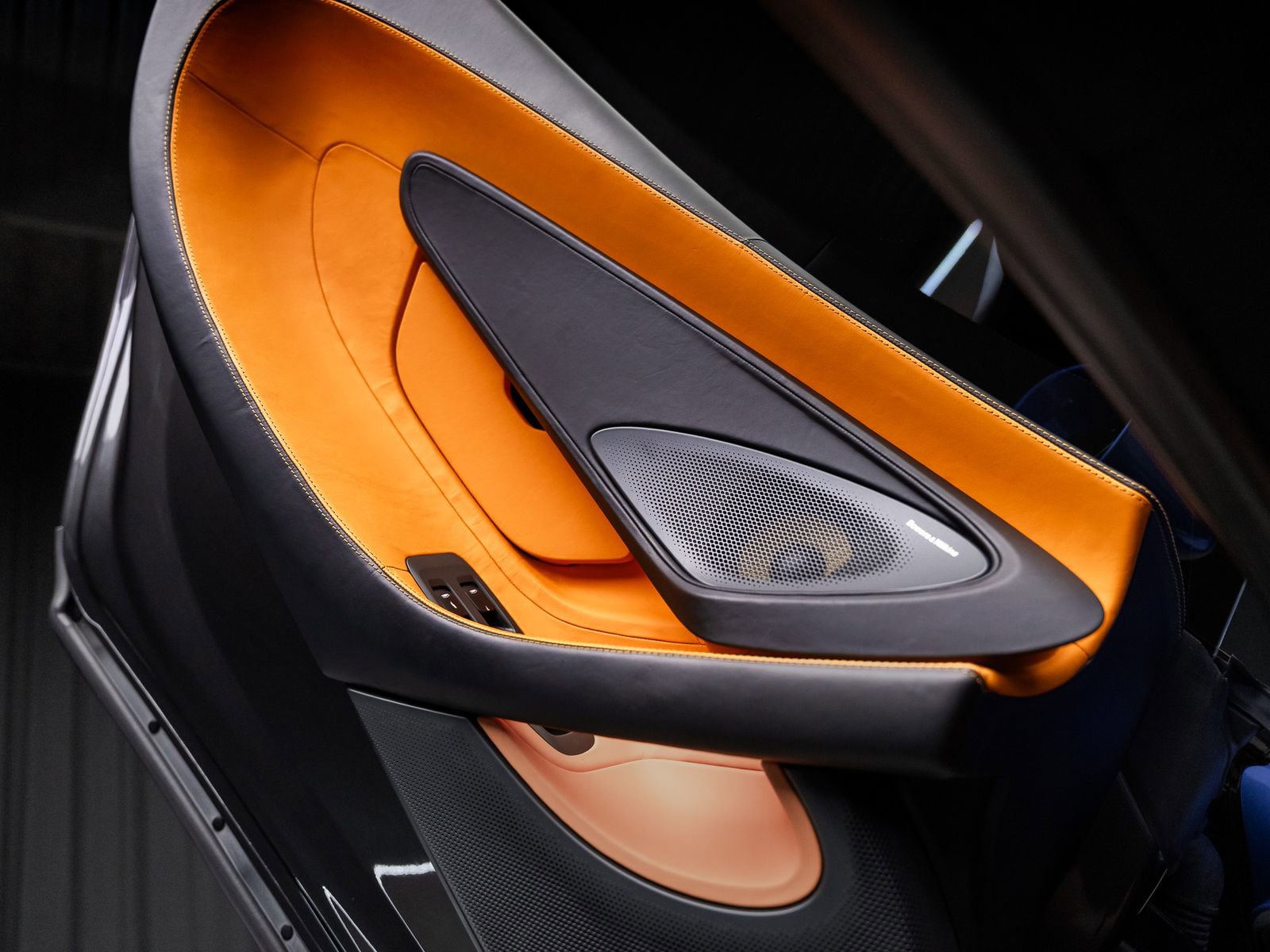 Used 2017 McLaren 570S Coupe RWD image 48