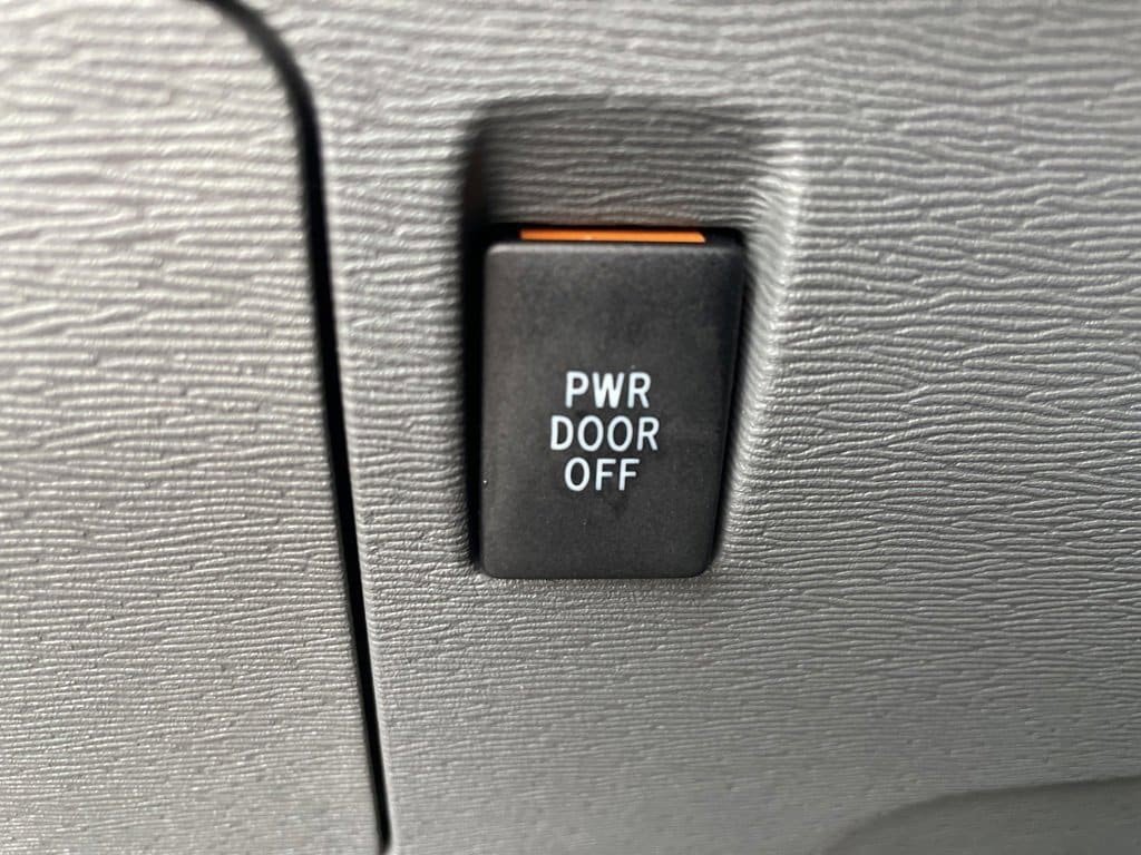 Used 2017 Toyota Sienna LE image 20