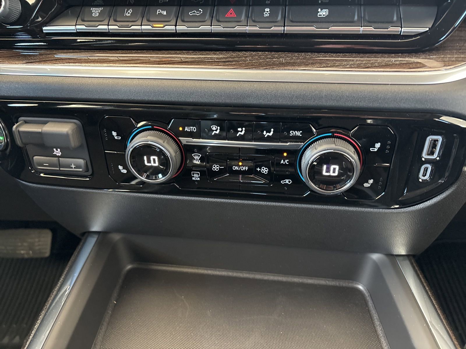 New 2026 Chevrolet Silverado 2500 LT w/ Texas Edition image 18