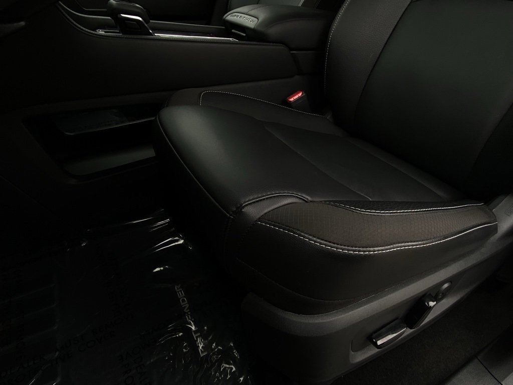 Used 2024 Nissan Pathfinder SL image 23