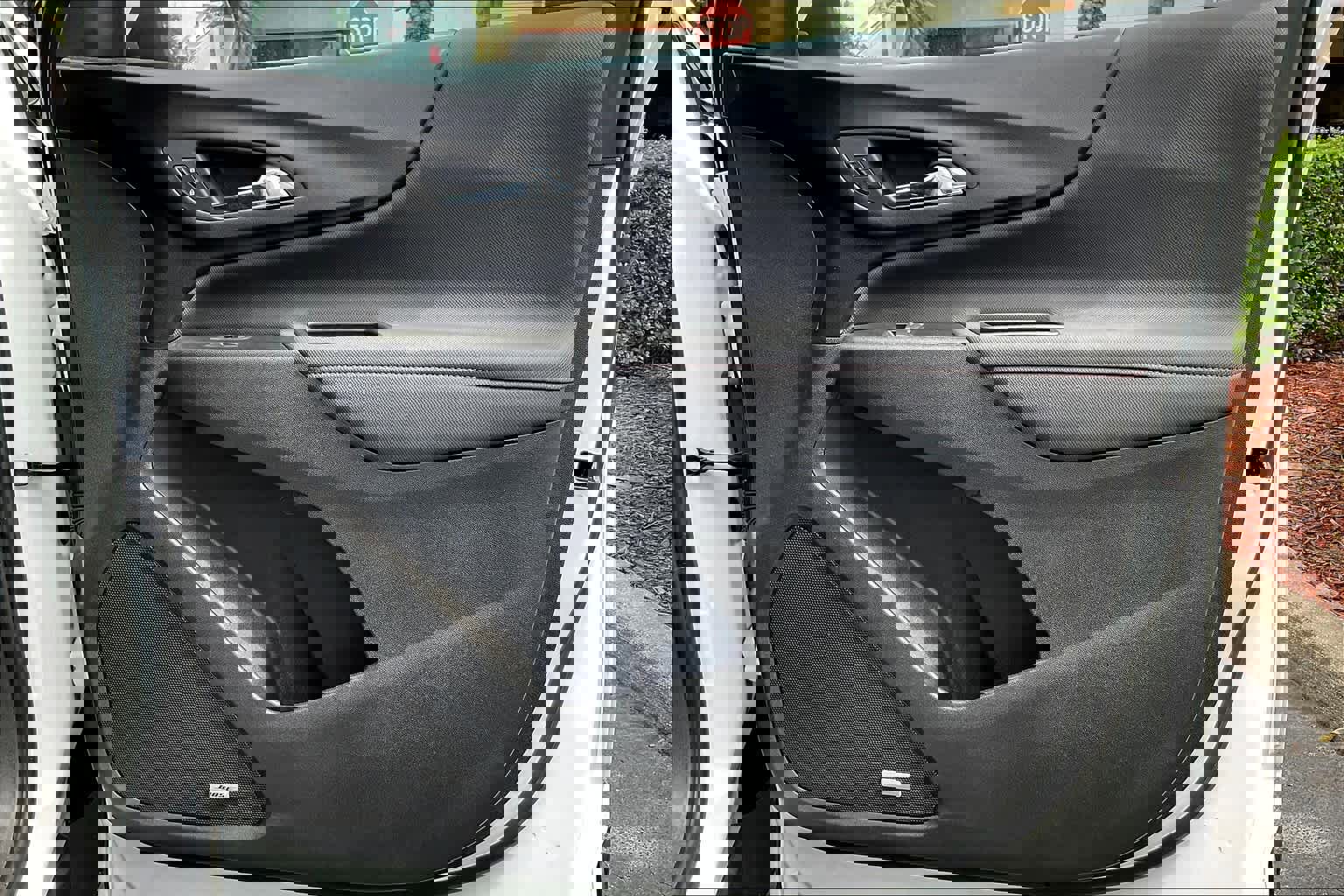 Used 2023 Chevrolet Equinox RS w/ RS Leather Package image 23