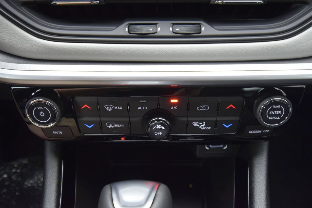New 2026 Jeep Compass Limited AWD/4WD image 19