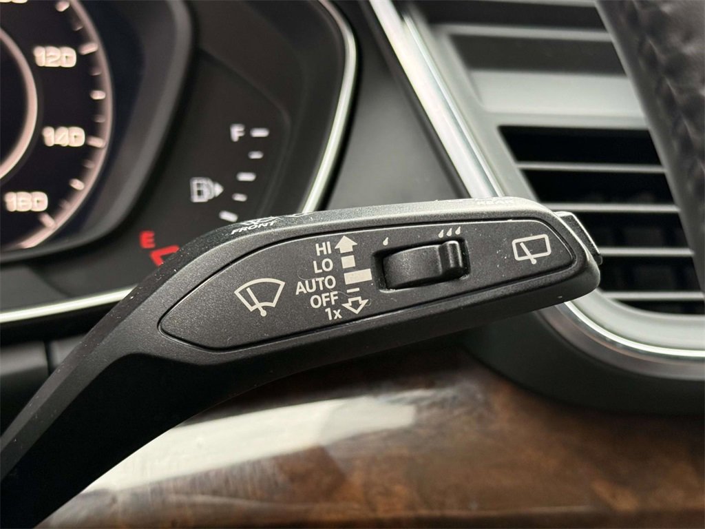 Used 2018 Audi Q5 2.0T w/ Premium Plus Package image 28