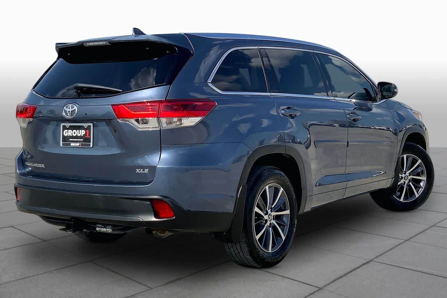 Used 2018 Toyota Highlander XLE FWD image 13