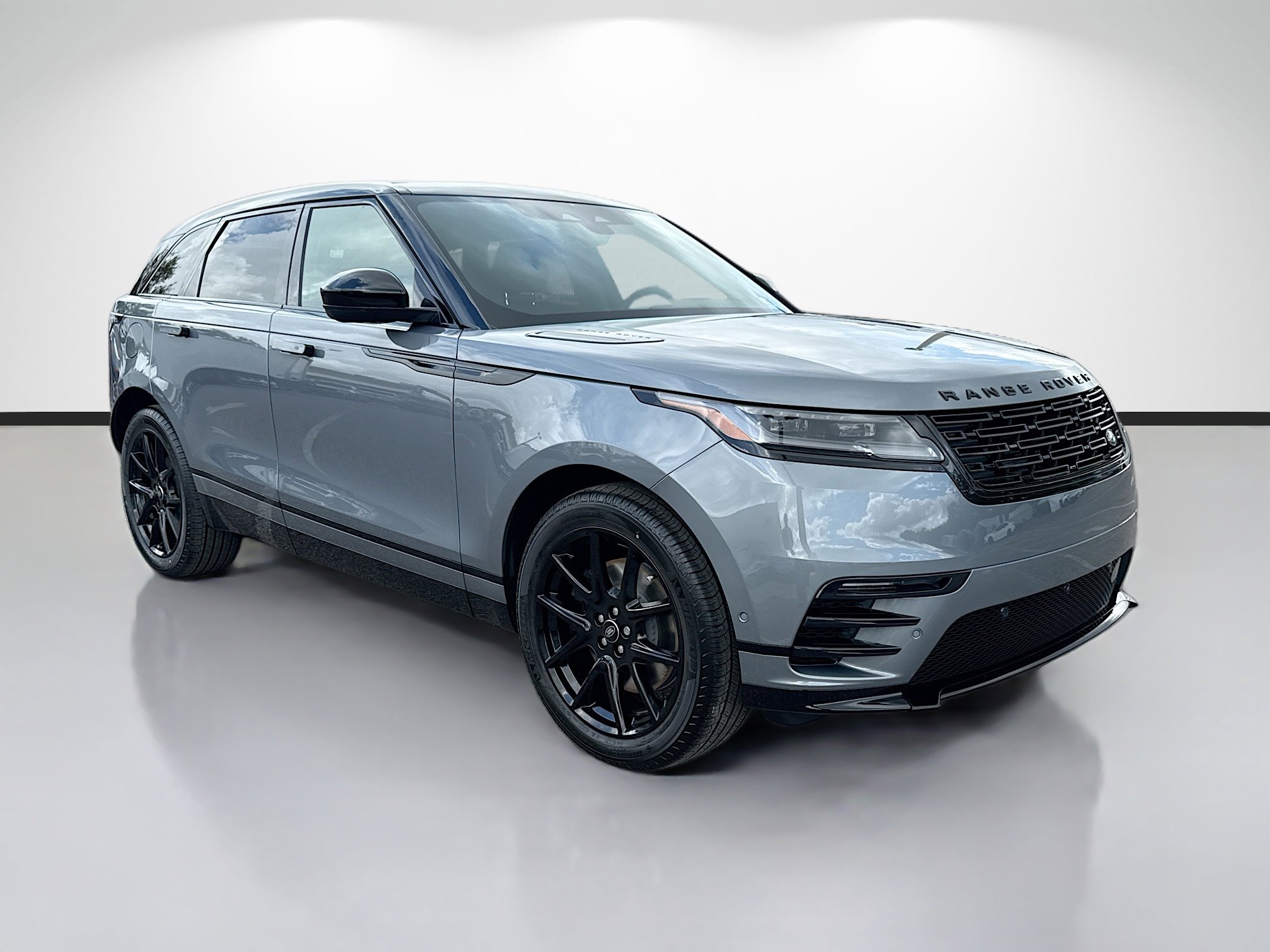 New 2026 Land Rover Range Rover Velar Dynamic SE AWD/4WD image 7