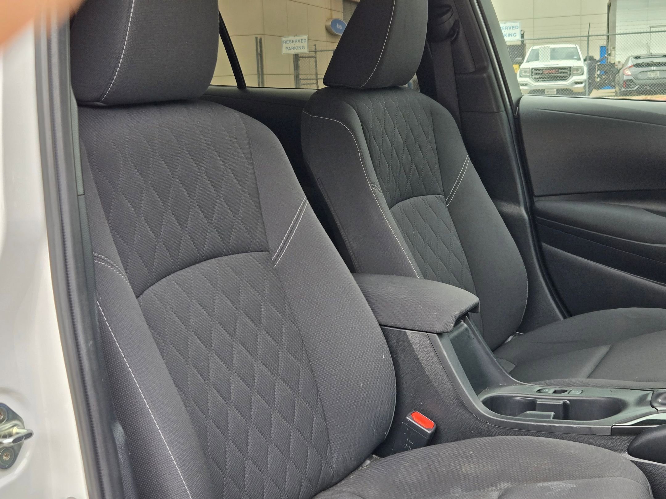 Used 2024 Toyota Corolla LE FWD image 29