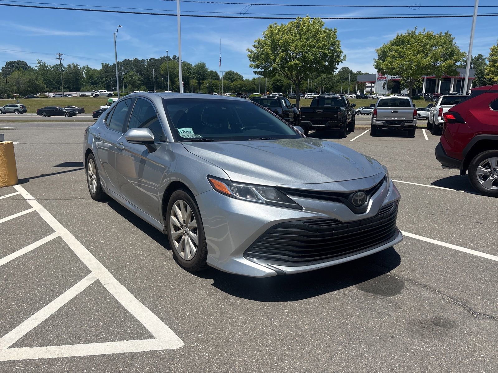 Used 2019 Toyota Camry LE w/ Convenience Package FWD image 2