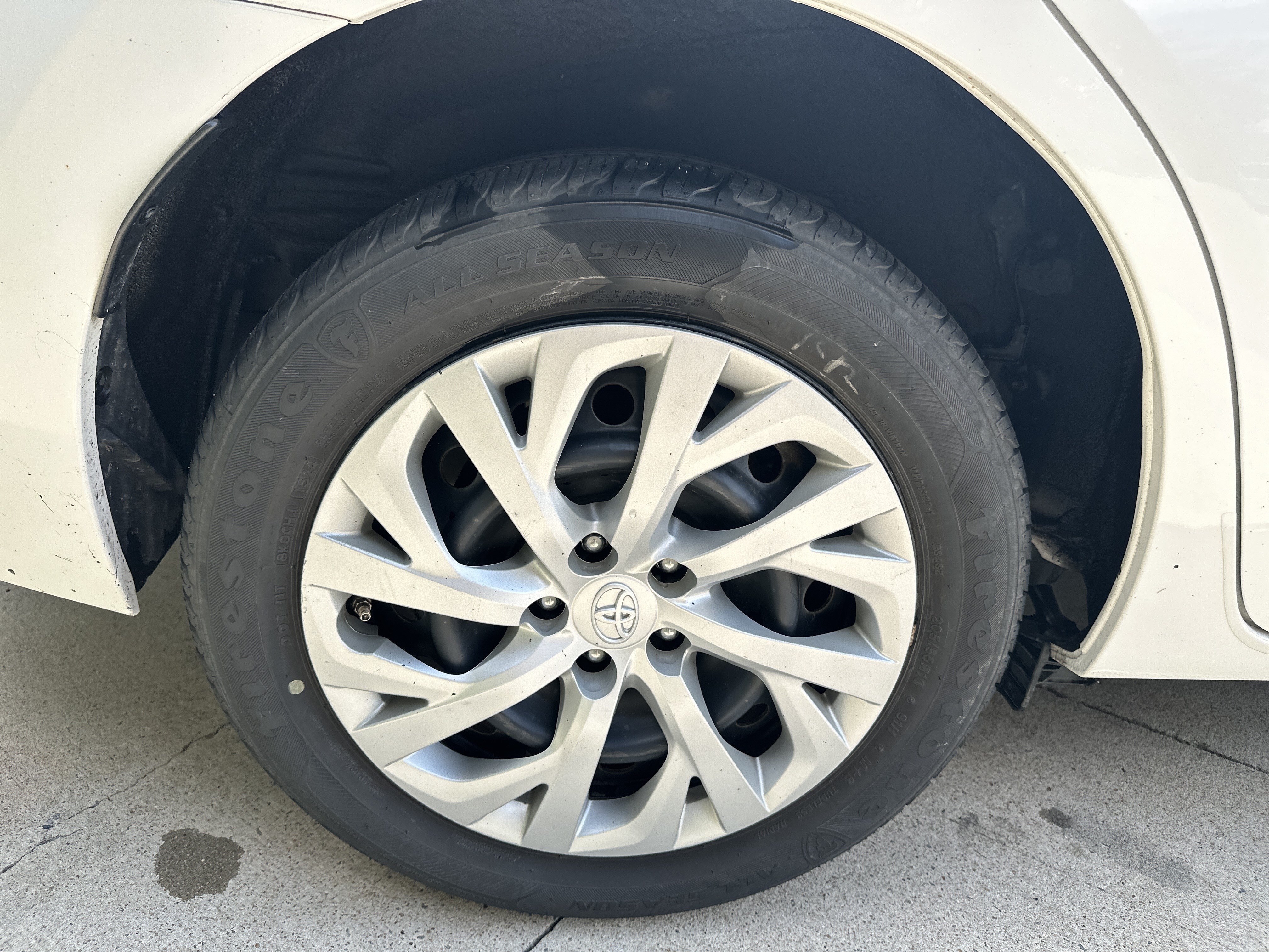Used 2017 Toyota Corolla LE FWD image 35