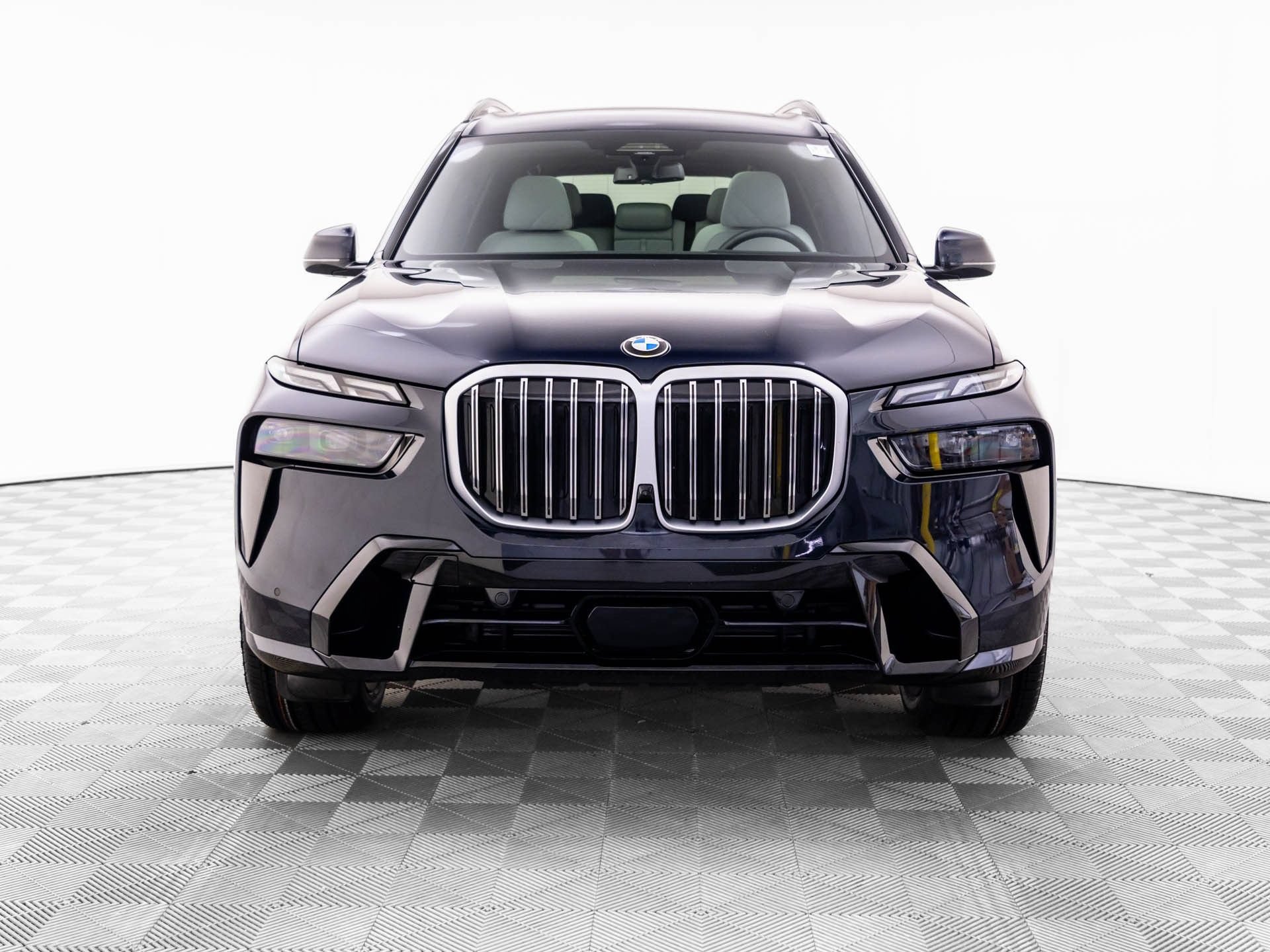 Certified 2026 BMW X7 xDrive40i w/ M Sport Package AWD/4WD image 9