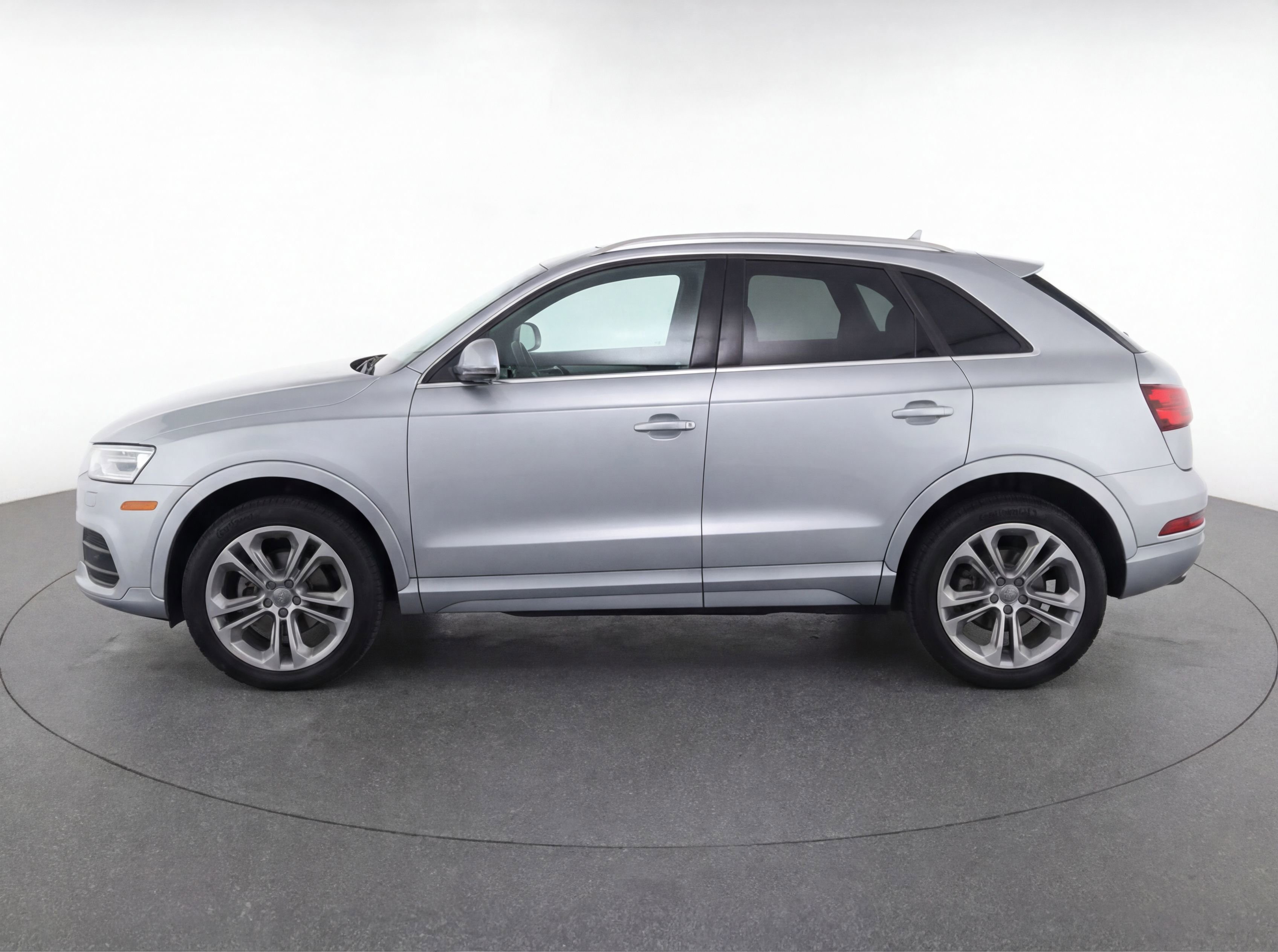 Used 2015 Audi Q3 2.0T Prestige w/ Prestige Package AWD/4WD image 6