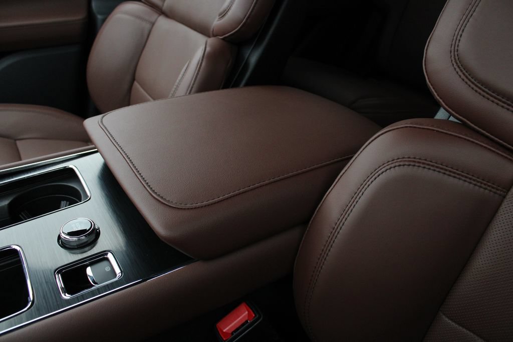 New 2026 Lincoln Aviator Reserve AWD/4WD image 17