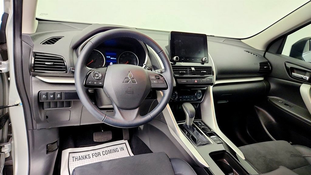 Used 2022 Mitsubishi Eclipse Cross SE FWD image 12