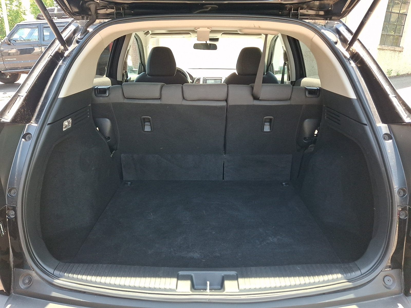 Used 2019 Honda HR-V EX image 28