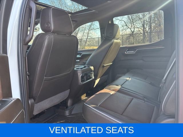 Used 2024 GMC Sierra 1500 Denali w/ Technology Package AWD/4WD image 14
