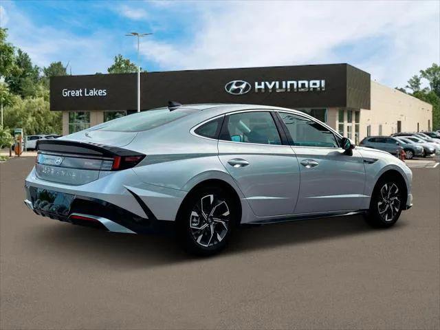 New 2025 Hyundai Sonata SEL FWD image 8