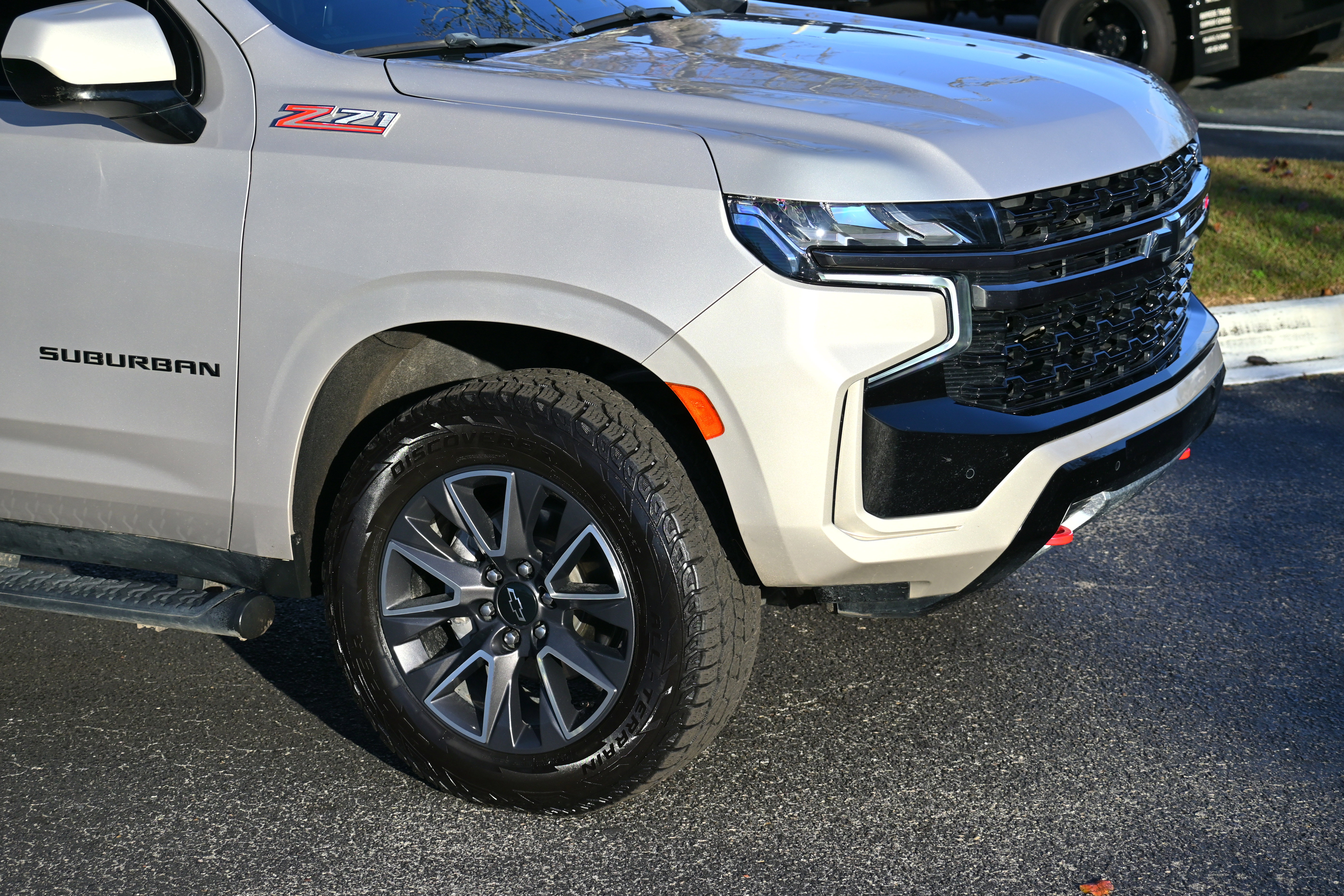 Used 2022 Chevrolet Suburban Z71 image 16